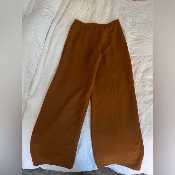 Aritizia Wilfred Alanya Pant, 2 Short - Picture 4 of 4